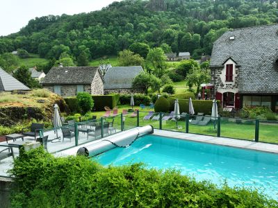 Auberge de l'Aspre Fontanges - Piscine chauffée