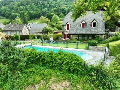 Auberge de l'Aspre Fontanges - Piscine chauffée