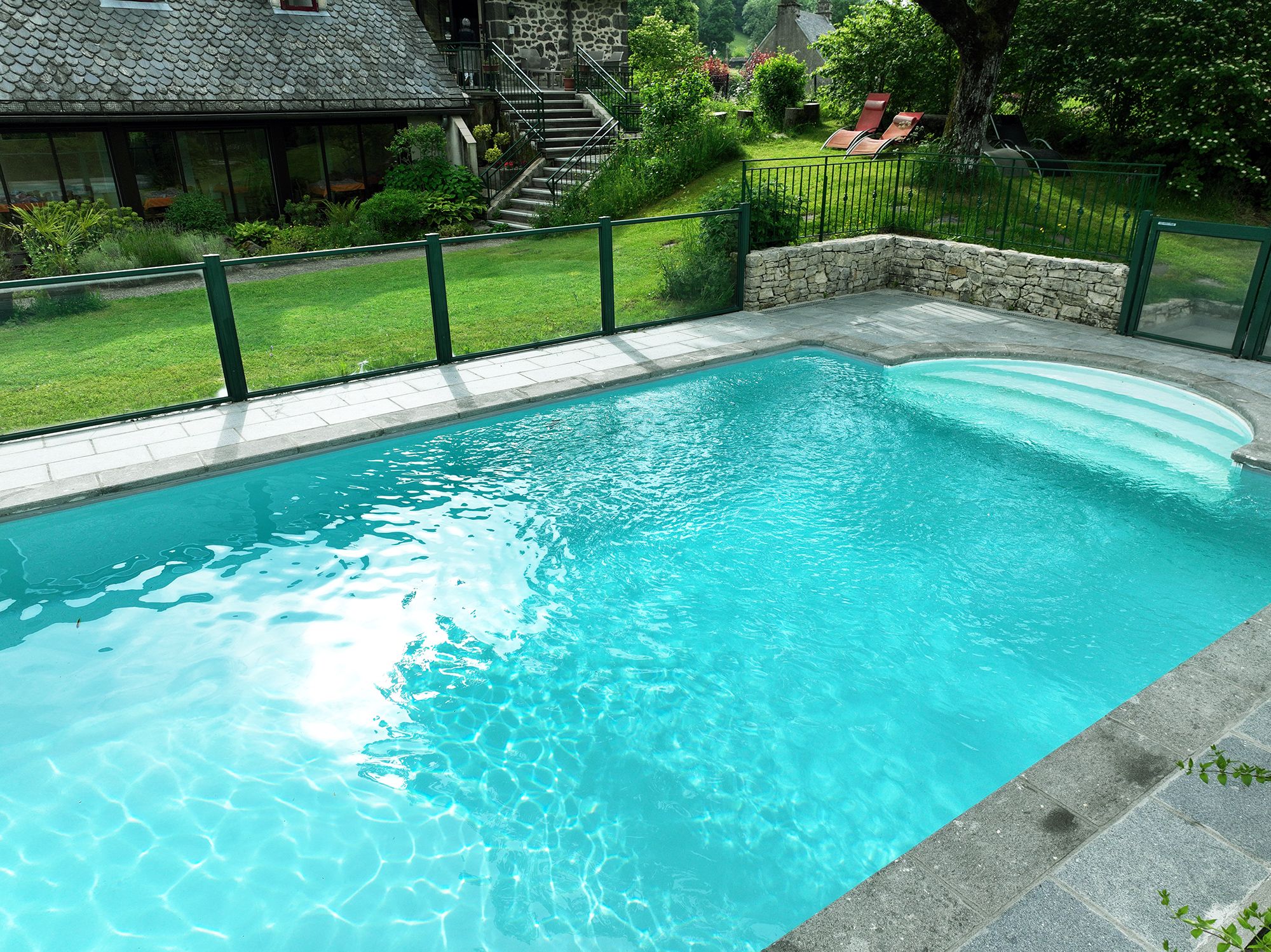 Auberge de l'Aspre Fontanges - Piscine chauffée
